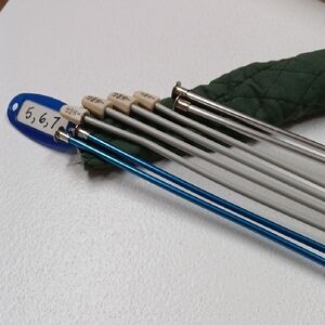 Set of Knitting Needles in Blue and Silver